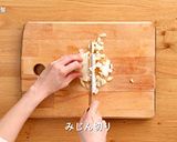 ピーマンカップのチーズ入り肉みそサラダ作り方1写真