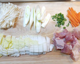 鶏ももと白菜 長ネギの白だし餡かけうどん作り方1写真