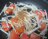 トマトとエノキとたまごの柚子胡椒味噌炒め作り方5写真