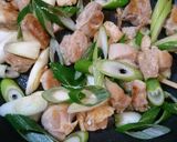 簡単!激ウマ!鶏もも肉のガリバタ炒め♪作り方4写真