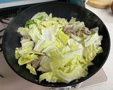豚肉と白菜と小松菜とキノコの炒め物作り方6写真
