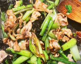小松菜と豚肉とキクラゲの豆豉炒め作り方6写真
