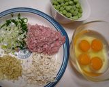 ひき肉そぼろ入り卵　半熟炒め作り方1写真