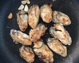 簡単♪牡蛎のソテー／にんにくバター醤油作り方5写真
