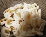 簡単！鶏胸肉とれんこんの照り焼き作り方3写真