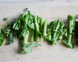 菜の花の茎で肉巻きおかず作り方1写真