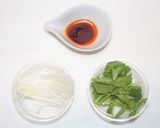 【ひとり鍋】辛味噌醤と豚肉の豆乳担々土鍋作り方2写真