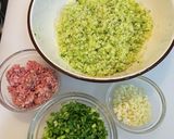野菜たっぷり♪シンプルな餃子！作り方1写真