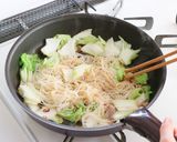 白菜の甘み広がるピリ辛ビーフン作り方6写真