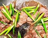 牛肉とニンニクの芽のオイスターソース炒め作り方6写真