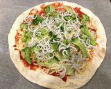 しらすピザ(市販ピザを使って)作り方2写真