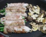 水菜の豚肉巻き♪たっぷりキノコ添え作り方3写真