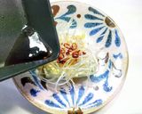 　木綿豆腐の白がネギ乗せ熱々ゴマ油がけ作り方4写真