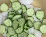 胡瓜とだいこんの胡麻梅肉和え作り方2写真