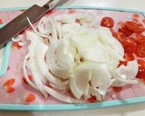新玉ねぎとトマトのチーズオーブン焼き作り方1写真
