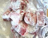 煮込んで柔らか【牛すねのトマトワイン煮】作り方1写真