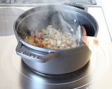 煮込んで柔らか【牛すねのトマトワイン煮】作り方2写真