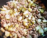 簡単☆挽き肉とセロリのチーズピラフ作り方5写真
