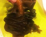 豚肉とメカブの味噌汁作り方1写真