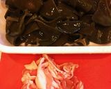 豚肉とメカブの味噌汁作り方3写真