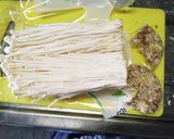 弁当★レンジ簡単★エノキ梅カリカリナッツ作り方1写真