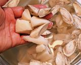 たくさん作ってもすぐなくなる…筑前煮作り方1写真