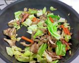 まいたけときゃべつのバター醤油炒め作り方5写真