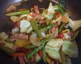 ブロックベーコンと残り野菜のバタポン炒め作り方4写真
