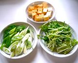 いつもの♬水菜と白ネギと厚揚げの味噌汁作り方2写真