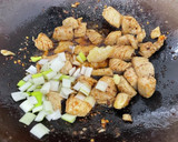 四川　宮保鶏丁　鶏肉と落花生の炒め作り方14写真