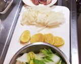 白菜ダイコン鶏モモ肉のレモン鍋作り方1写真