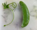 筋取りが面倒なスナップえんどうのペペロン作り方4写真