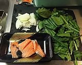 サーモンとドッサリほうれん草のパスタ作り方2写真