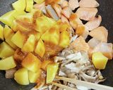 鮭じゃがきのこの味噌バター炒め作り方5写真