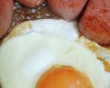 半熟目玉焼き焦がしバター醤油ハムエッグ丼作り方3写真