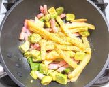 ベーコンに卵とアボカドにポテトのマヨ炒め作り方5写真