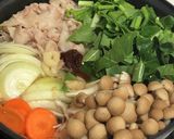 野菜たっぷり【キムチチゲ鍋】作り方2写真
