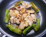 簡単！鶏ももとししとうの蒸し焼き作り方5写真