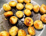 丸ごと新じゃが♡ジャーマンポテト作り方3写真