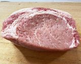 塩麹でしっとり柔らか！簡単茹で豚作り方1写真