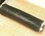 すじこ入りの巻き寿司作り方4写真