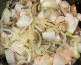 シーフードMIXで☆ココナッツカレー作り方5写真