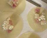 チーズとハムとお餅の揚げ餃子作り方2写真