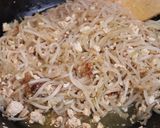 美味♪鶏ミンチ糸こんにゃくもやしの炒め物作り方5写真