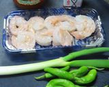 大粒のむきエビとシシトウのトムヤム炒飯作り方1写真