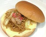 簡単☆５分で完成♬焼きそばチーズバーガー作り方5写真