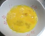 お弁当に♪ レンジでプチチーズオムレツ☆作り方1写真