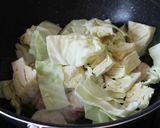 鶏とキャベツのカレーマヨ炒め作り方3写真
