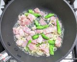菜の花にミニトマトとベーコンのオムレツ作り方3写真