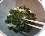 寒い日にぴつたり！ワカメと卵のスープ！作り方3写真